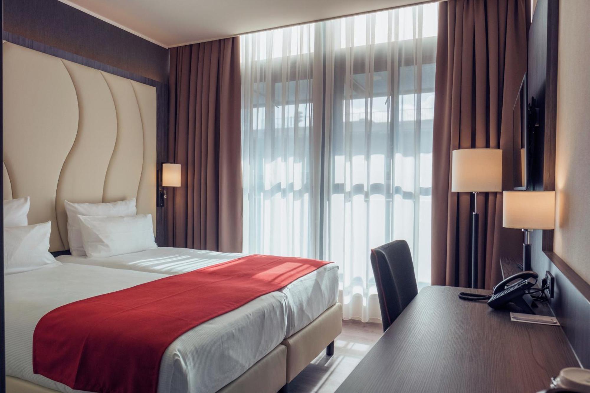 Western Plaza Center Hotel Den Haag