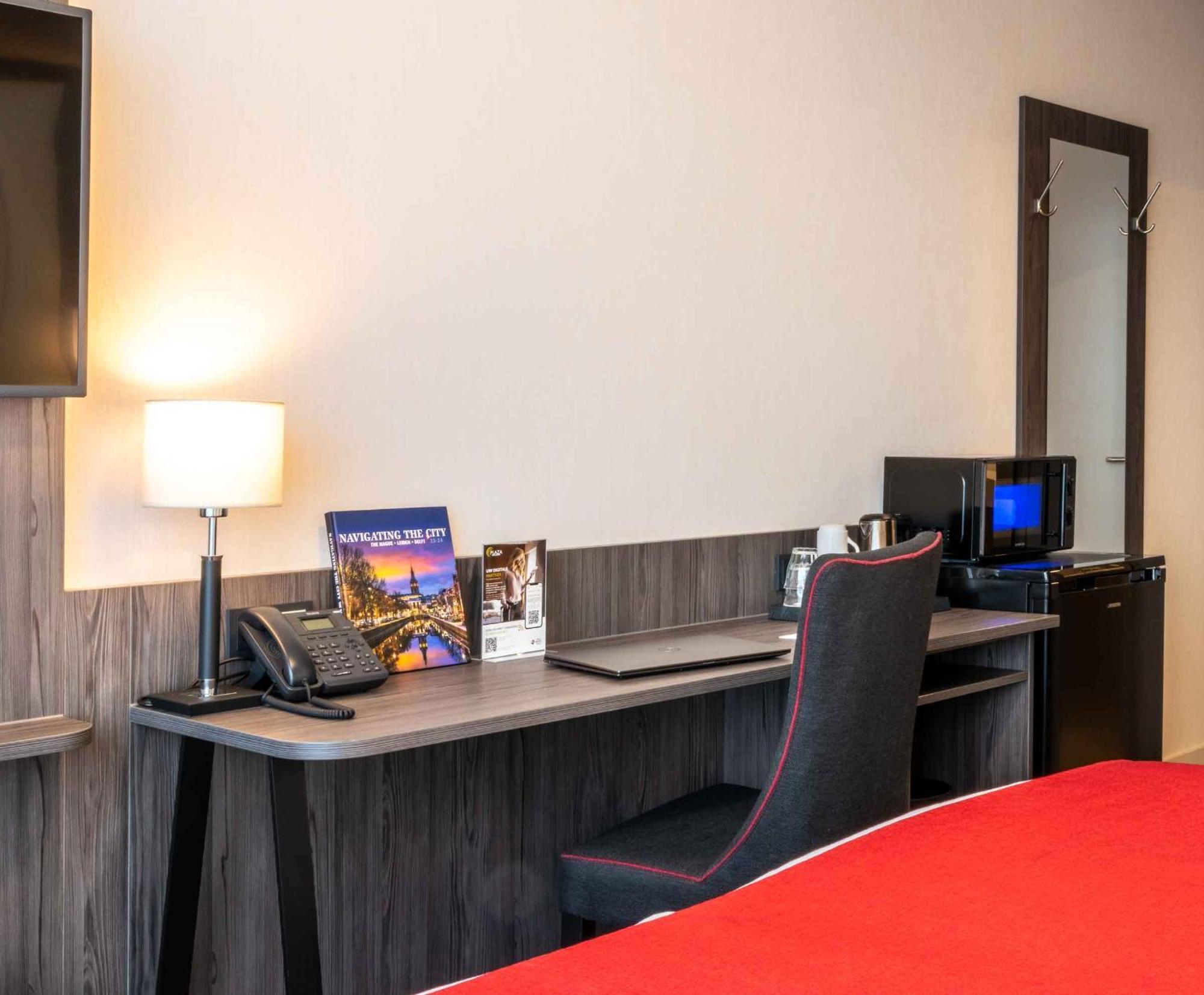 Western Plaza Center Hotel